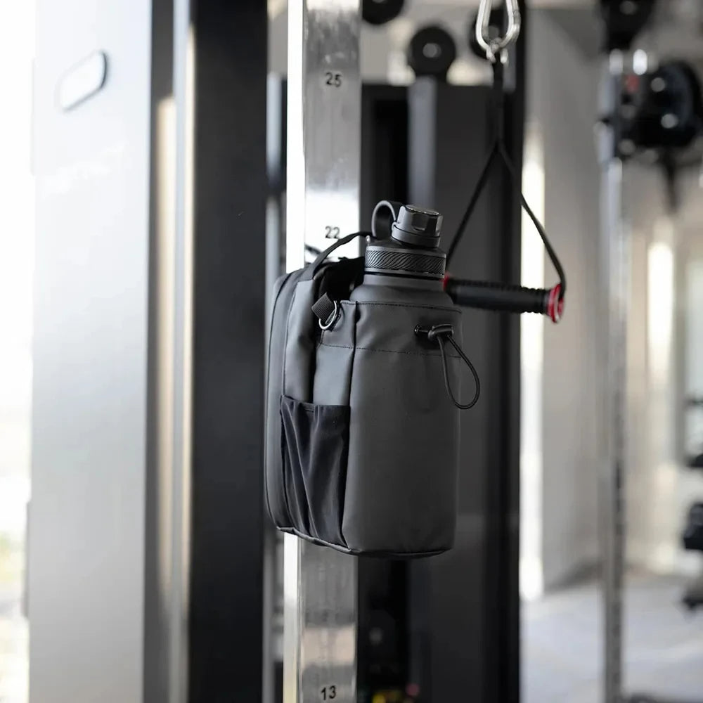High-Capacity magnetic water bottle pouch